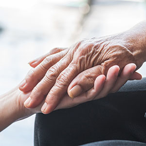 Legge 104: pensione anticipata per chi assiste disabili